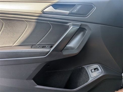 Certified 2024 Volkswagen Tiguan SE image 26