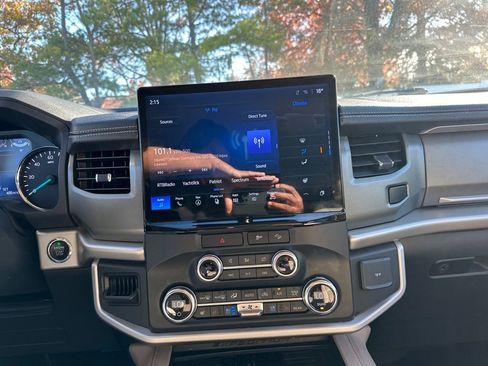 Used 2023 Ford Expedition Max XLT image 42