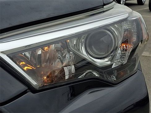 Used 2019 Toyota 4Runner Limited image 9