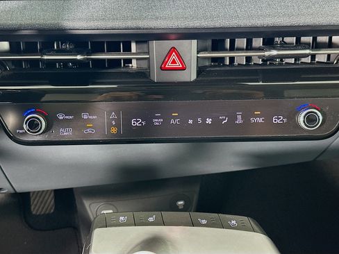 Used 2024 Kia EV6 Wind RWD image 24