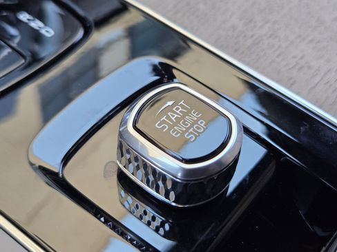 New 2026 Volvo XC90 B6 Plus w/ Protection Package Premier image 24