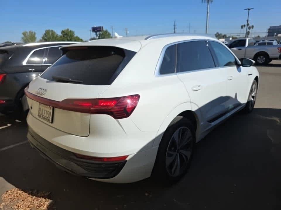 Used 2024 Audi Q8 e-tron Premium Plus AWD/4WD image 8