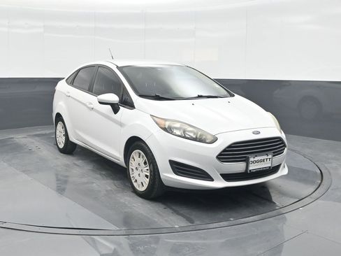 Used 2018 Ford Fiesta S image 8