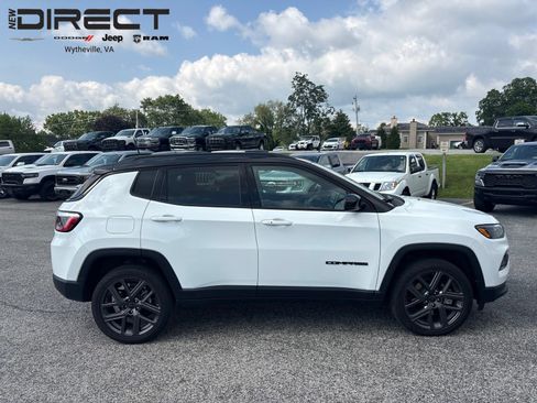 Used 2026 Jeep Compass Limited AWD/4WD image 7