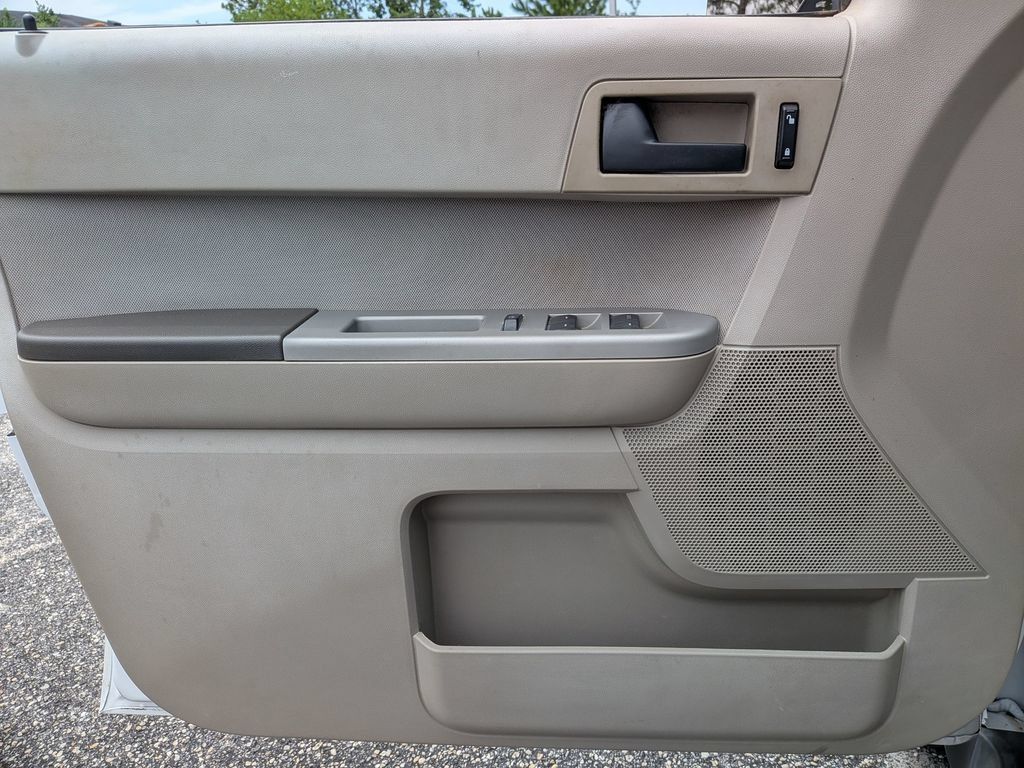 Used 2012 Ford Escape XLT FWD image 33