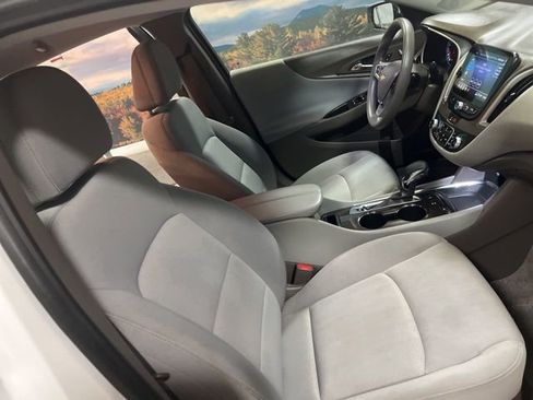 Used 2024 Chevrolet Malibu LT image 52