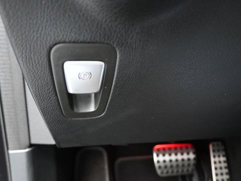 Used 2020 Mercedes-Benz GLC 43 AMG 4MATIC w/ Parking Assistance Package image 33