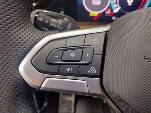 New 2026 Volkswagen Tiguan SEL R-Line image 24