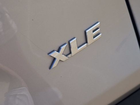 Used 2024 Toyota RAV4 XLE FWD image 12