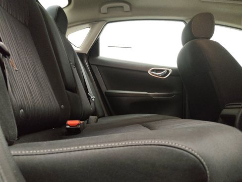 Used 2019 Nissan Sentra SV w/ Special Edition Package FWD image 19