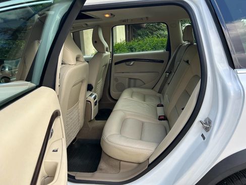 Used 2014 Volvo XC70 3.2 FWD image 30