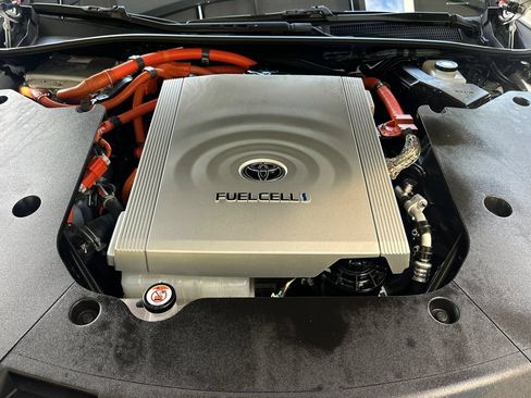Certified 2023 Toyota Mirai w/ Advanced Technology Package RWD image 34