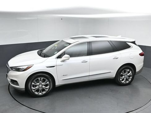 Used 2019 Buick Enclave Avenir w/ Avenir Technology Package AWD/4WD image 48