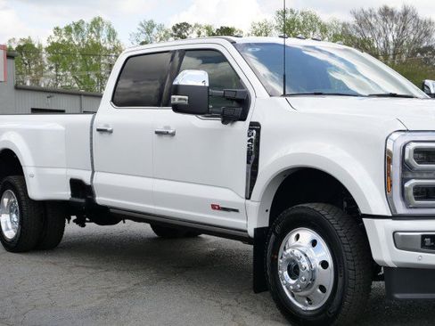 Used 2026 Ford F450 Platinum w/ Platinum Plus Package image 14