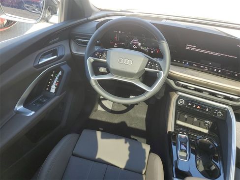 New 2025 Audi Q5 Premium Plus image 23