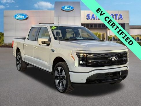 Certified 2025 Ford F150 Lightning Platinum image 1