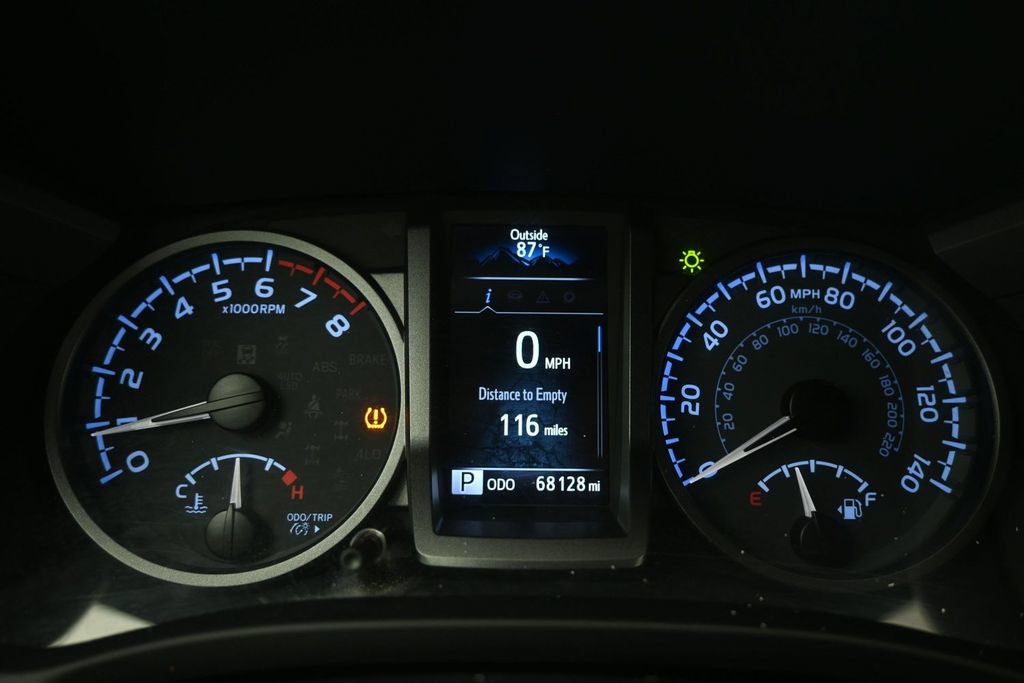 Used 2022 Toyota Tacoma TRD Off-Road w/ Technology Package RWD image 17