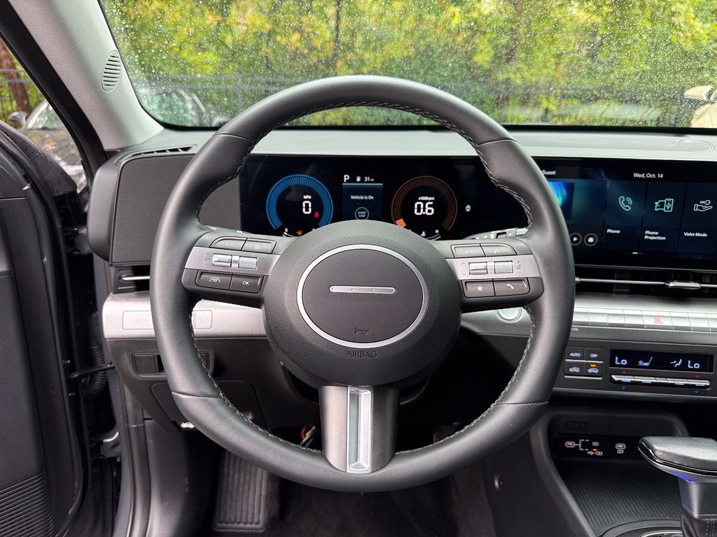 Used 2025 Hyundai Kona SEL FWD image 11