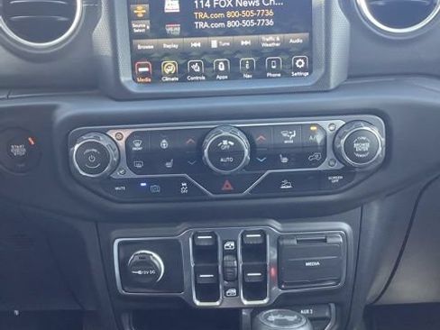 Used 2023 Jeep Wrangler Unlimited Sahara w/ Cold Weather Group AWD/4WD image 31
