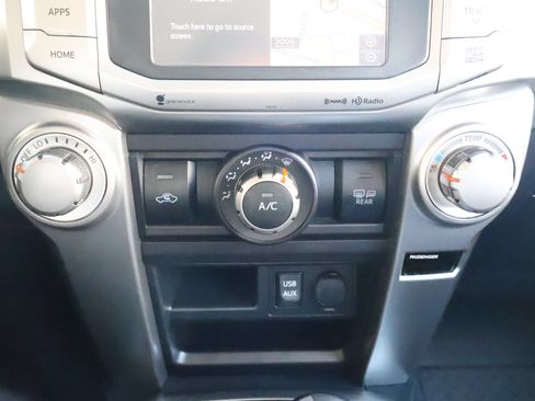 Used 2016 Toyota 4Runner SR5 Premium AWD/4WD image 37