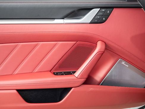 Certified 2025 Porsche 911 Turbo image 6