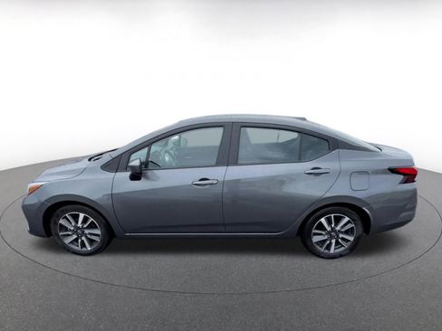 Used 2025 Nissan Versa SV image 8