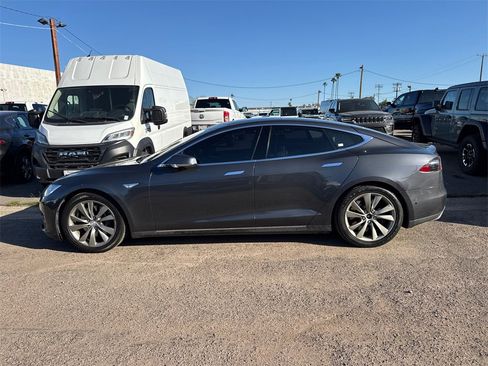 Used 2015 Tesla Model S 70D image 11