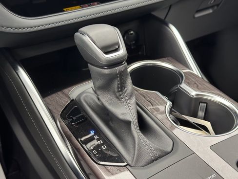 New 2026 Toyota Highlander Platinum image 14