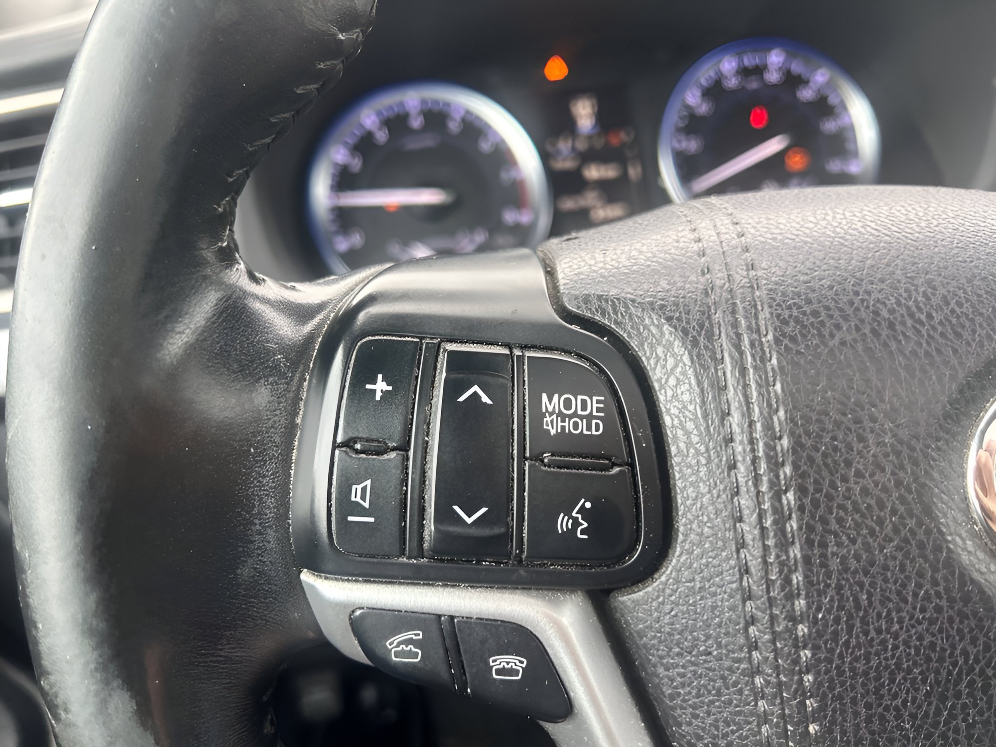 Used 2016 Toyota Highlander XLE AWD/4WD image 24