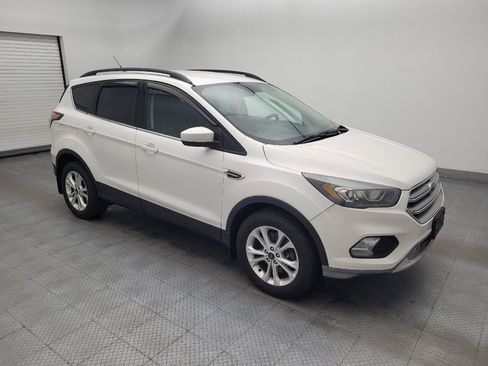 Used 2017 Ford Escape SE w/ Equipment Group 201A AWD/4WD image 11