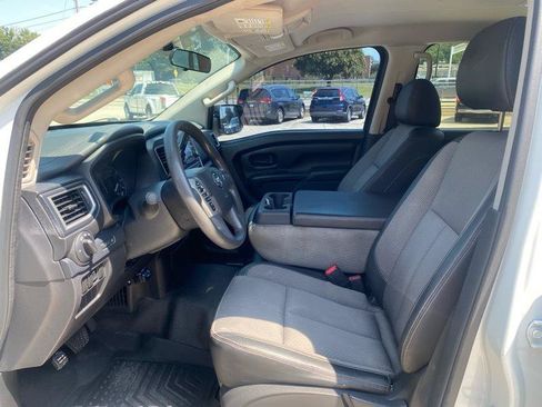 Used 2017 Nissan Titan S RWD image 6