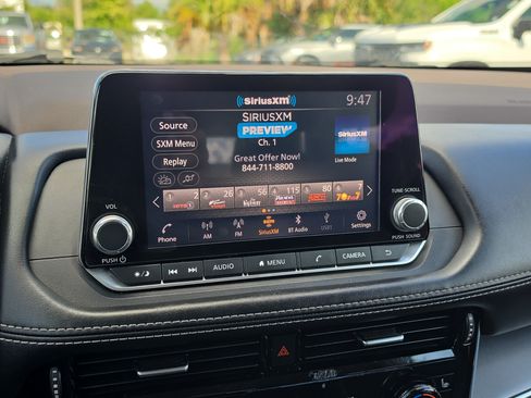 Used 2021 Nissan Rogue SV w/ Premium Package FWD image 25