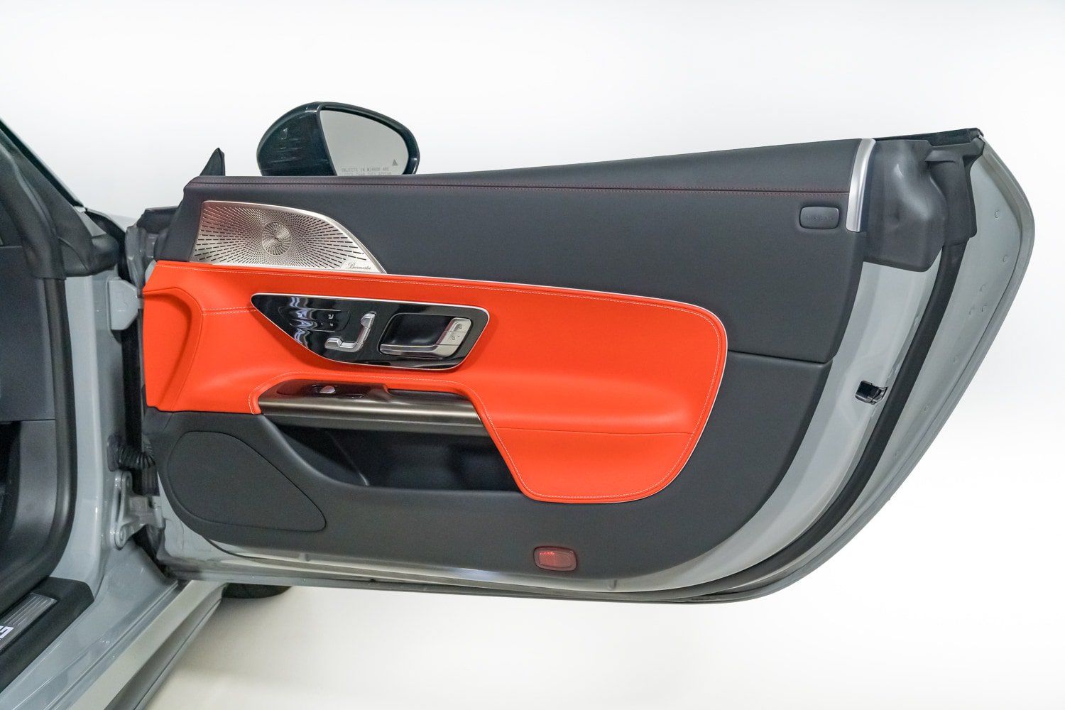 Used 2025 Mercedes-Benz SL 43 AMG w/ Driver Assistance Package image 36