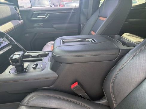 Used 2022 GMC Sierra 1500 AT4 w/ Sierra Safety Plus Package AWD/4WD image 10