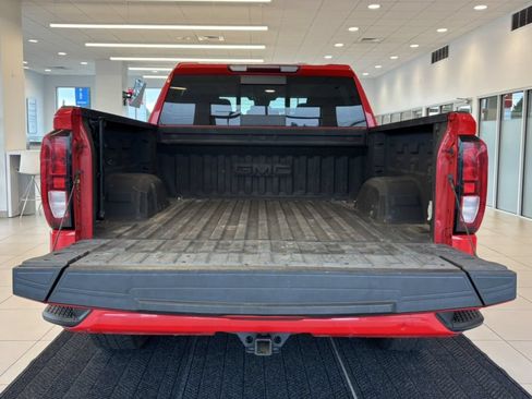 Used 2022 GMC Sierra 1500 Elevation w/ Elevation Premium Package AWD/4WD image 9