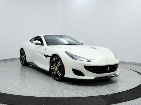Used 2020 Ferrari Portofino image 7