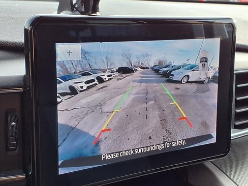 Used 2023 Ford Explorer XLT w/ Equipment Group 202A image 21