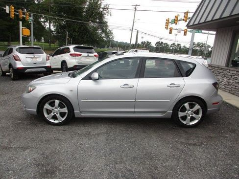 Used 2005 MAZDA MAZDA3 s w/ Moonroof & 6-CD Pkg FWD image 5