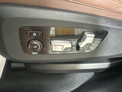 Used 2023 BMW X5 xDrive45e w/ M Sport Package AWD/4WD image 10