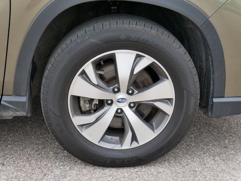 Used 2023 Subaru Ascent Premium AWD/4WD image 15