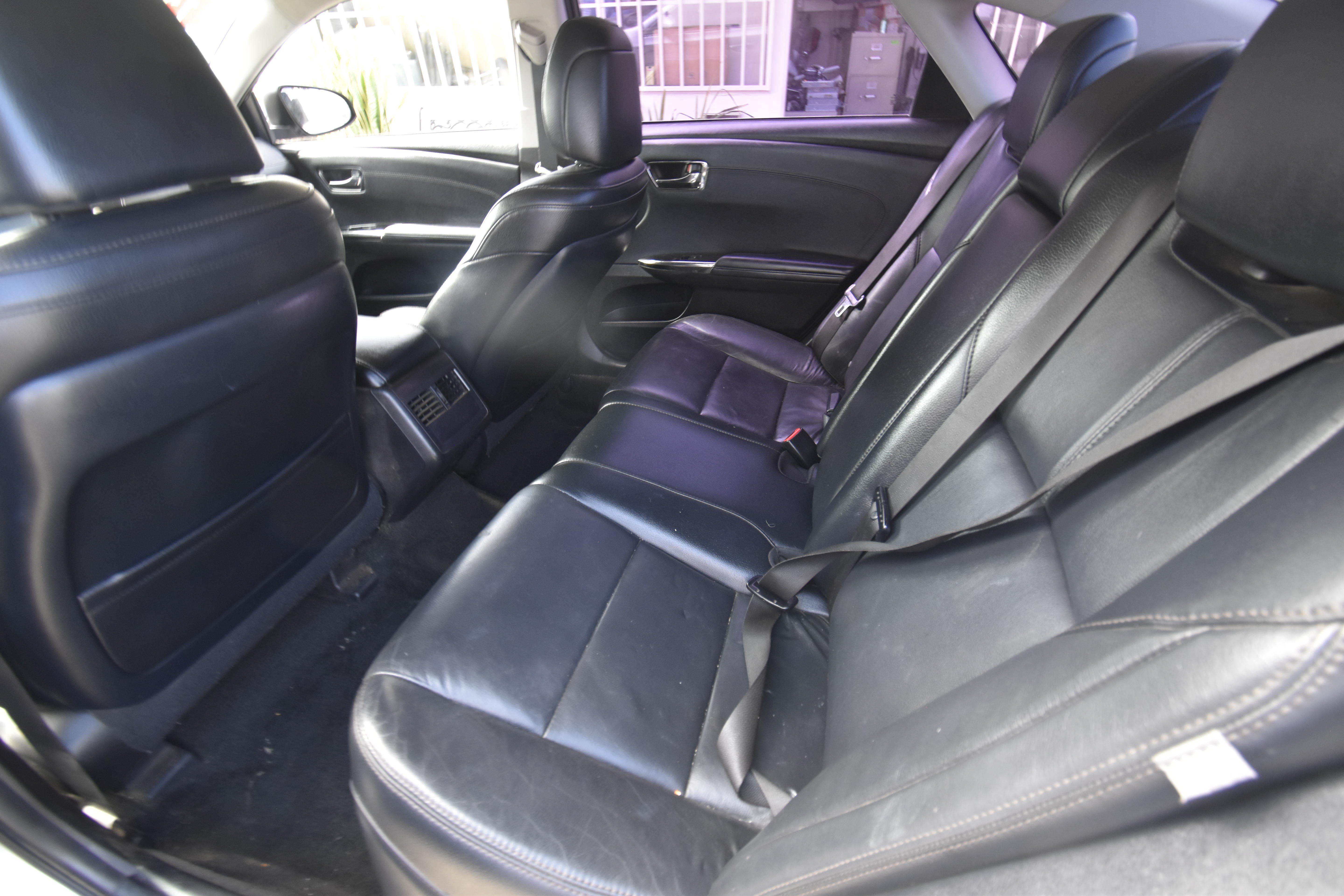 Used 2018 Toyota Avalon XLE Plus w/ All Weather Liner Package FWD image 9
