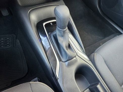 Used 2025 Toyota Corolla LE image 21