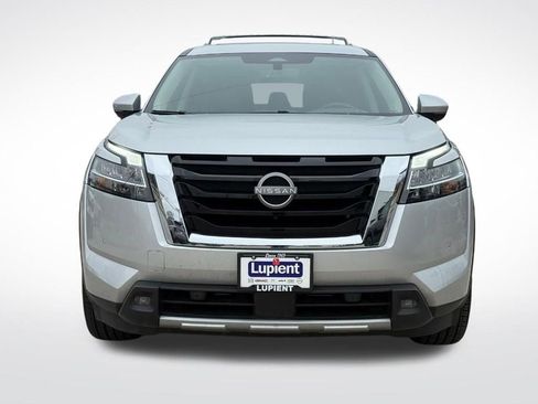 Used 2023 Nissan Pathfinder Platinum AWD/4WD image 9