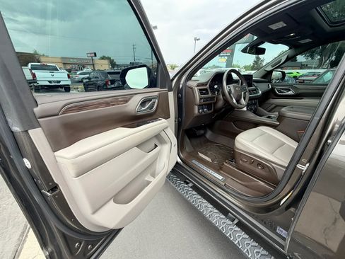 Used 2021 Chevrolet Suburban Z71 AWD/4WD image 10
