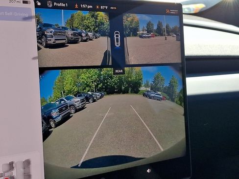 Used 2026 Tesla Model Y AWD image 18