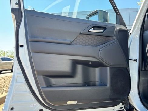 Used 2024 Lexus GX 550 w/ Accessory Package (Z1) image 10