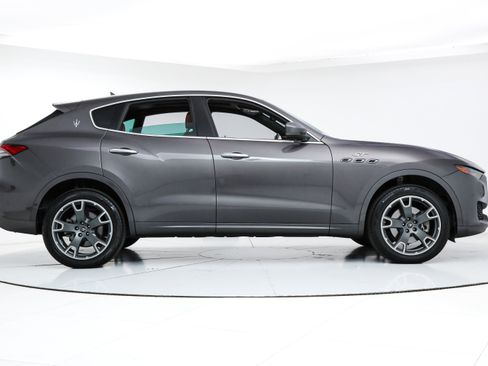 Certified 2023 Maserati Levante GT AWD/4WD image 6