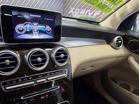 Used 2019 Mercedes-Benz GLC 300 image 18