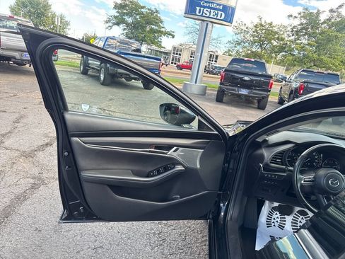 Used 2022 MAZDA MAZDA3 s AWD/4WD image 11