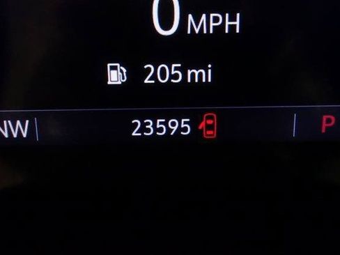 Used 2021 Buick Encore GX Preferred w/ Cold Weather Comfort Package FWD image 17
